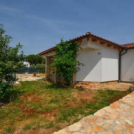 Eta With Pool Holiday home Rovinj