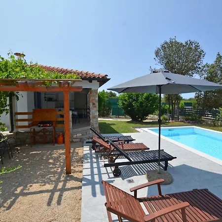 Eta With Pool Vikendica *