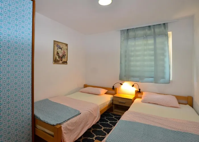 Eta With Pool * 로비니