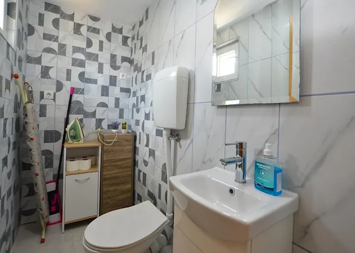 펜션 Eta With Pool 로비니