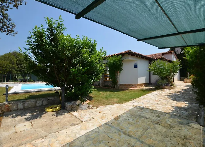 Eta With Pool * 로비니